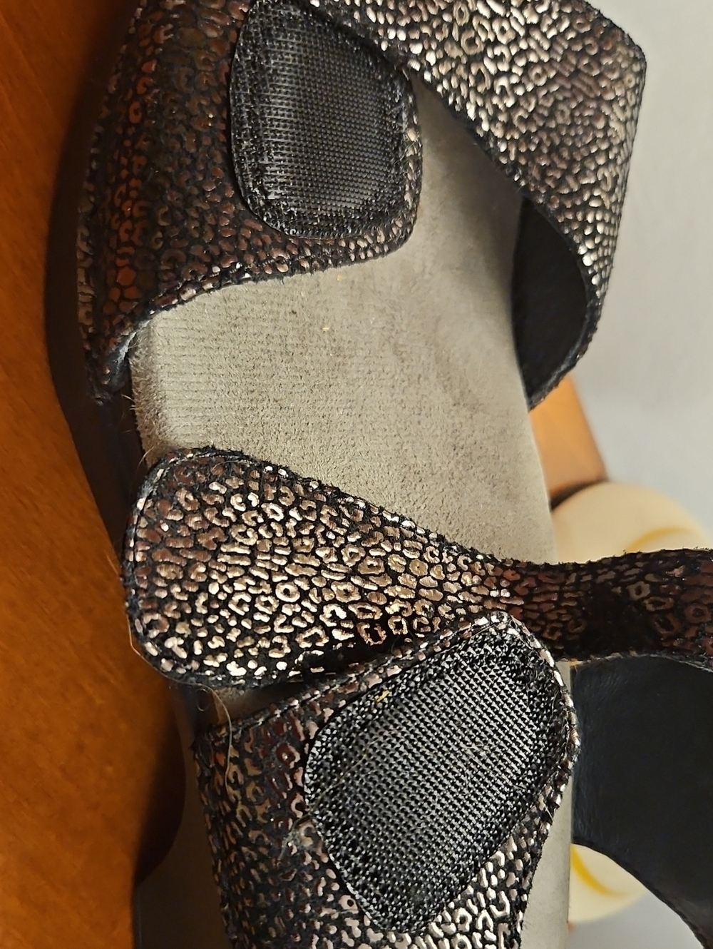 Dansko Metallic Black Animal Print Wedges Black 9M/ EUC - Picture 14 of 16